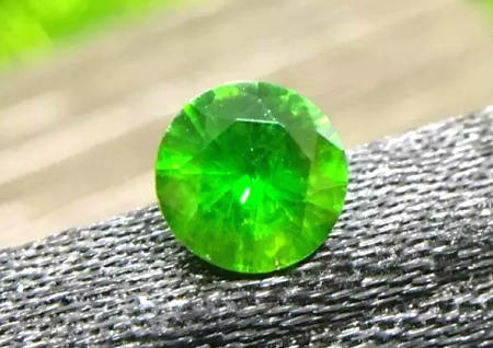 石榴石什么顏色的最好