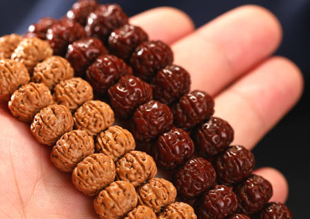 盤金剛菩提需要戴手套嗎