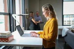 辦公桌擺放風(fēng)水正確圖，辦公桌怎么擺旺事業(yè)財(cái)運(yùn)