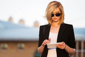 職場人緣好的女人面相有哪些特征