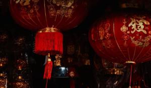 過年掛燈籠有什么講究掛多長(zhǎng)時(shí)間 過年掛紅燈籠的寓意