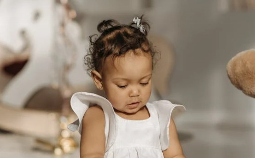 2024年3月11日農(nóng)歷二月初二出生的女孩子起名字大全 女孩吉利起名