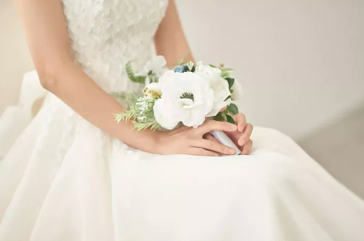 屬狗2024年比較吉利的結(jié)婚日子 幸福的結(jié)婚查詢