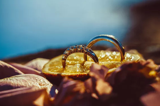 2024年農(nóng)歷四月幸福的結(jié)婚吉日查詢 優(yōu)選黃道吉日辦婚禮