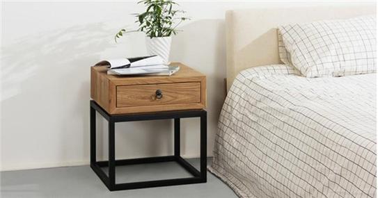 臥室床頭柜上放什么風(fēng)水好