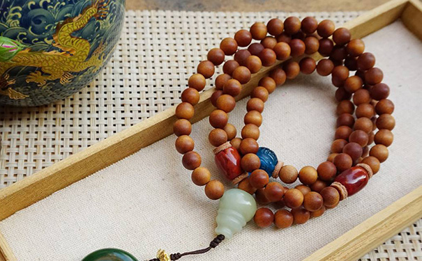 五行屬木的人適合佩戴什么首飾