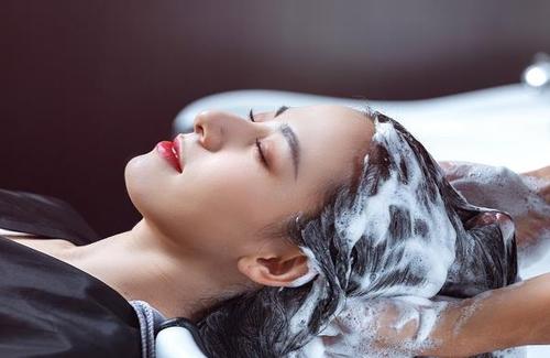 夢(mèng)見(jiàn)洗頭發(fā)是什么意思 周公解夢(mèng)