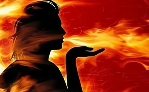 爐中火命的女人適合什么命的男人