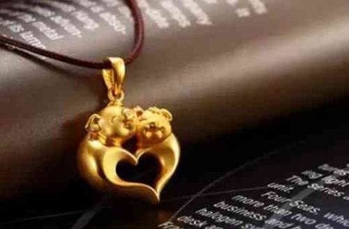 大海水命人適合佩戴什么首飾