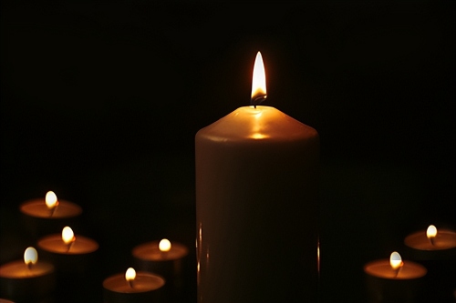 夢(mèng)見(jiàn)已故親人自己哭得很傷心是什么預(yù)兆