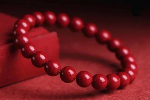 朱砂的顏色是鮮紅好還是暗紅好啊