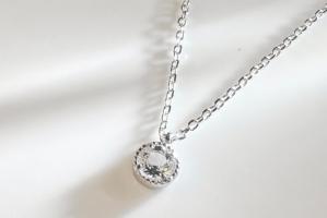 屬雞的人佩戴什么飾品最好