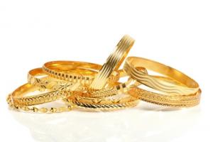 石榴木命可以佩戴金首飾嗎