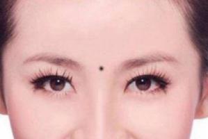 兩眉中間有痣代表什么意思