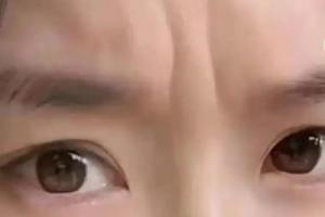 眉毛間兩道豎紋代表什么