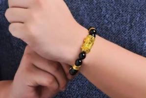 貔貅怎樣佩戴才能進(jìn)財(cái)