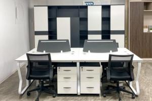 辦公桌為何不能坐西向東